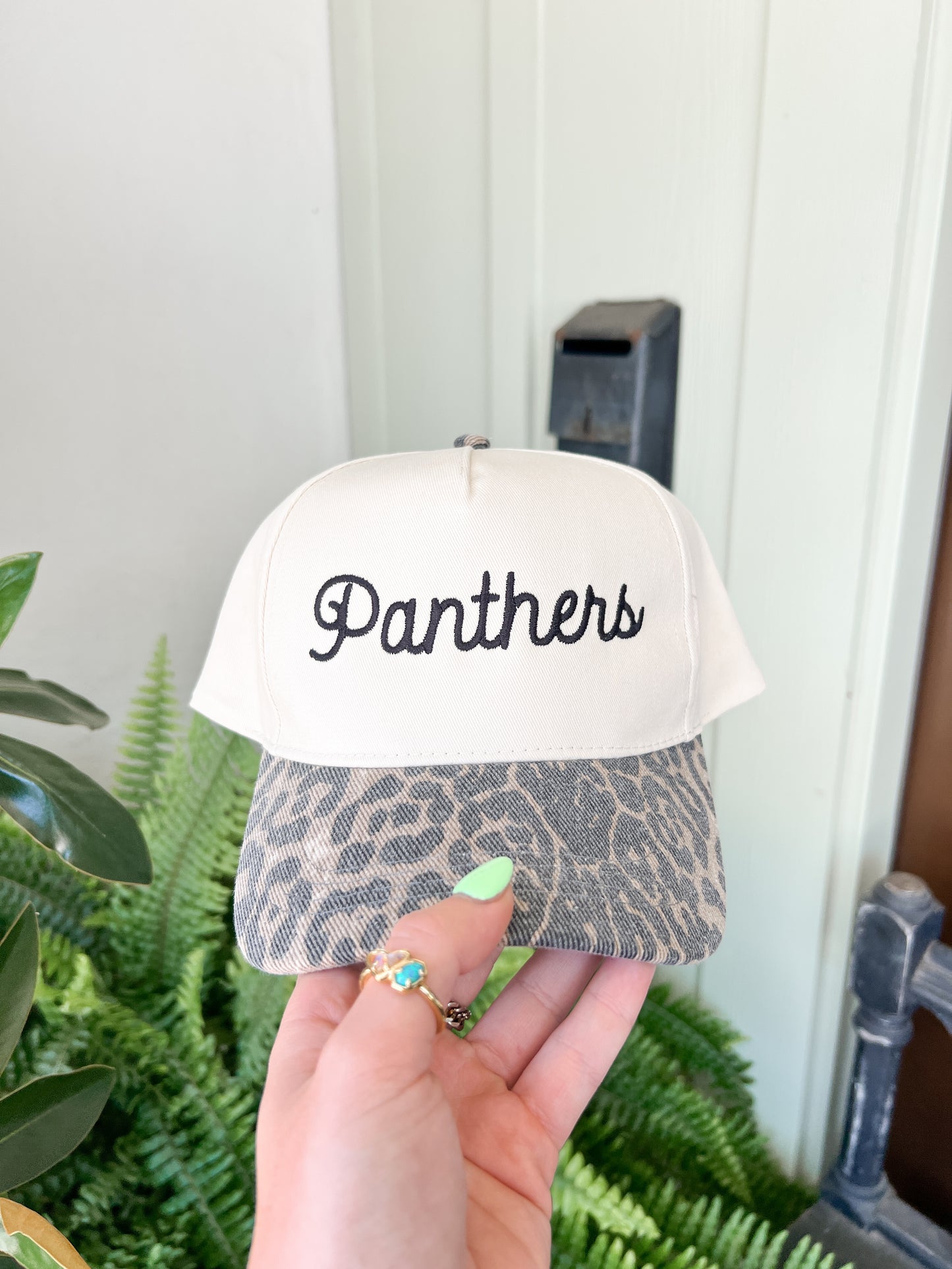Vintage Cheetah Spirit Trucker